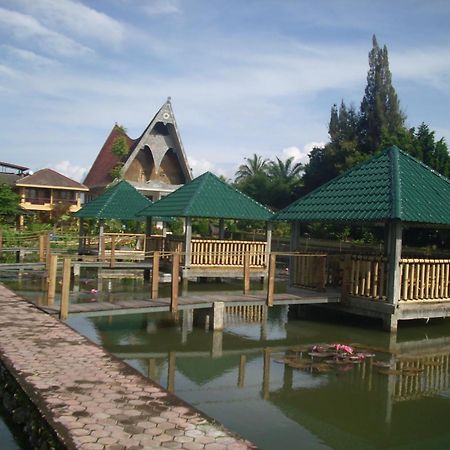 Toba Village Inn Tuk Tuk Exteriör bild