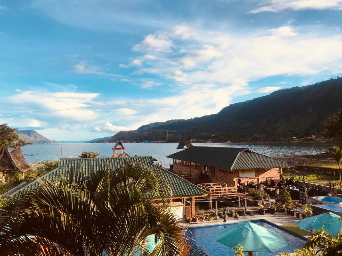 Toba Village Inn Tuk Tuk Exteriör bild