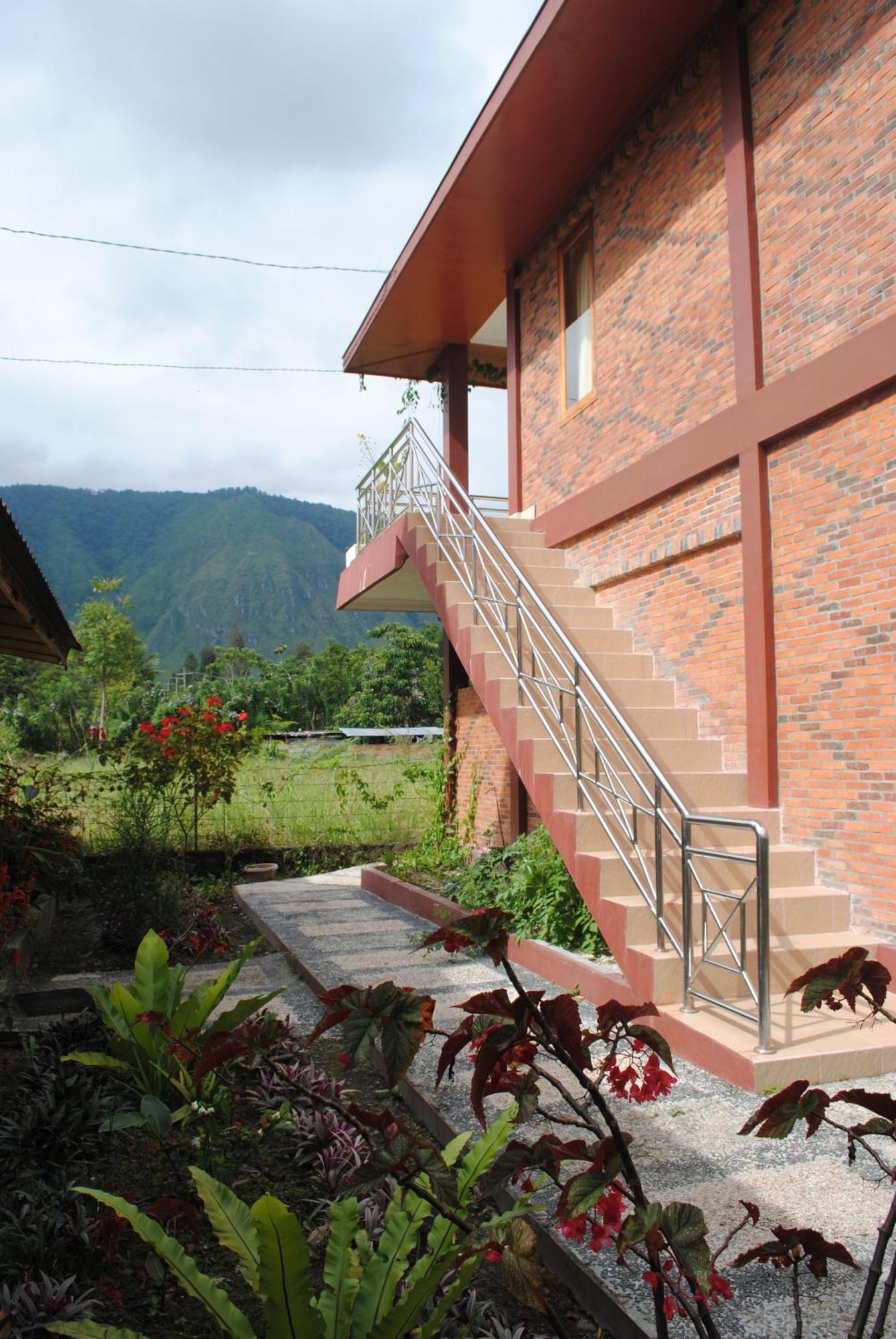 Toba Village Inn Tuk Tuk Exteriör bild