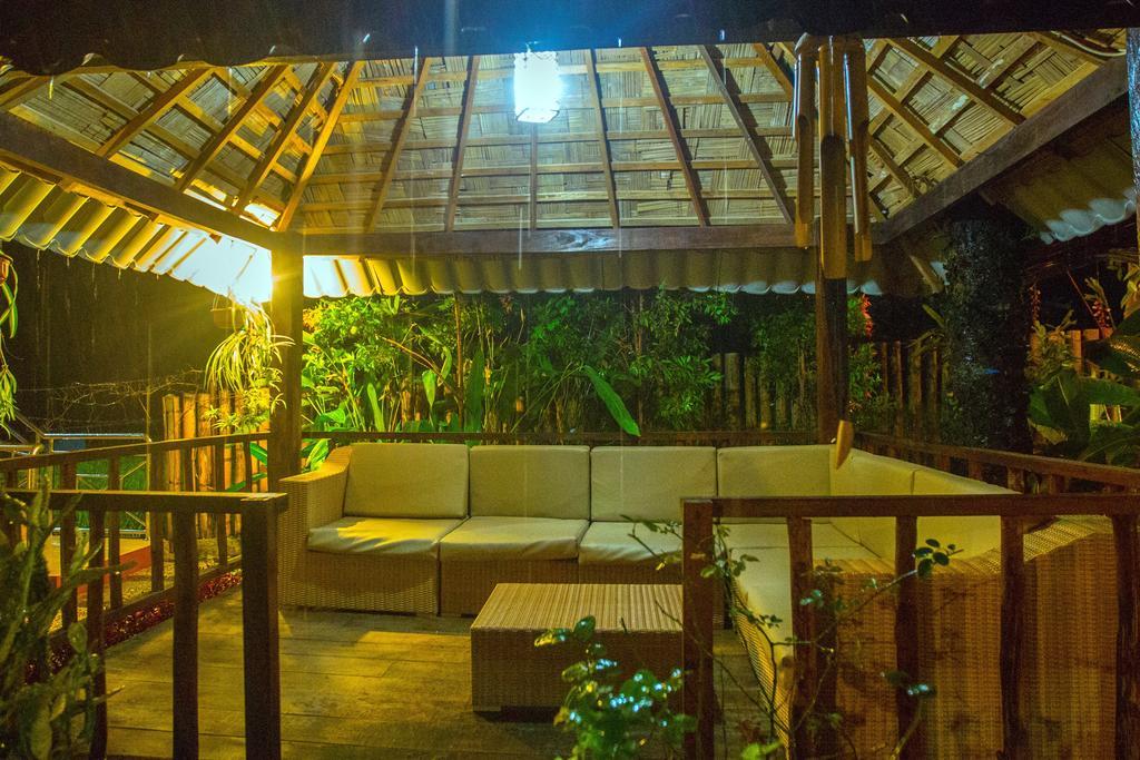 Toba Village Inn Tuk Tuk Exteriör bild