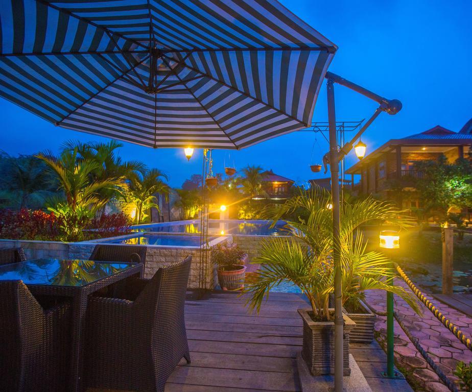 Toba Village Inn Tuk Tuk Exteriör bild