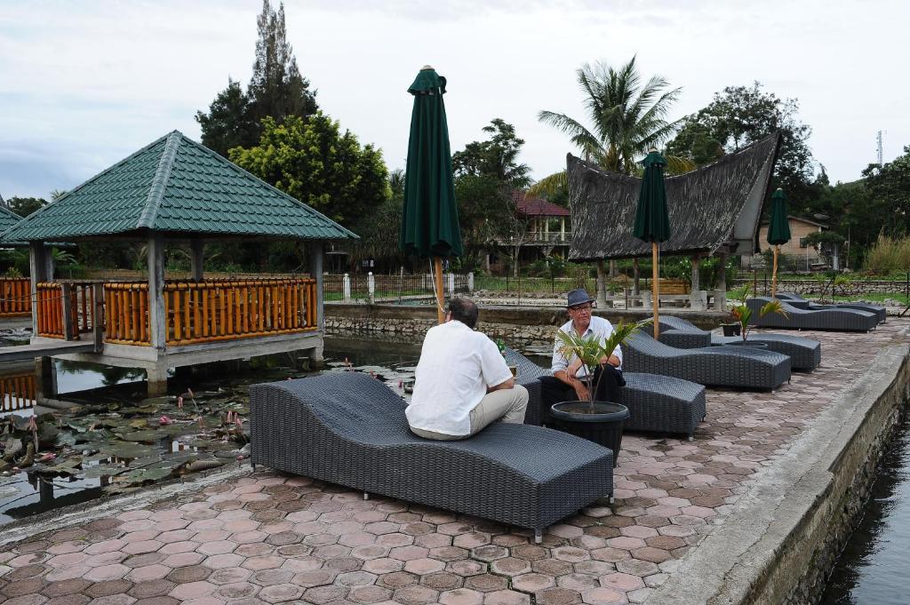 Toba Village Inn Tuk Tuk Rum bild