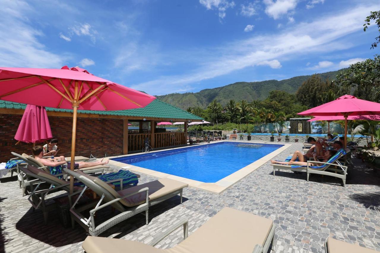 Toba Village Inn Tuk Tuk Exteriör bild
