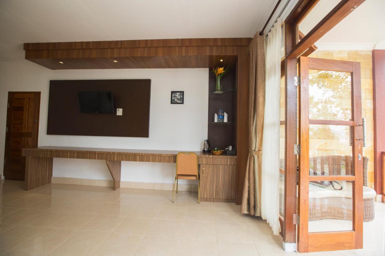 Toba Village Inn Tuk Tuk Exteriör bild
