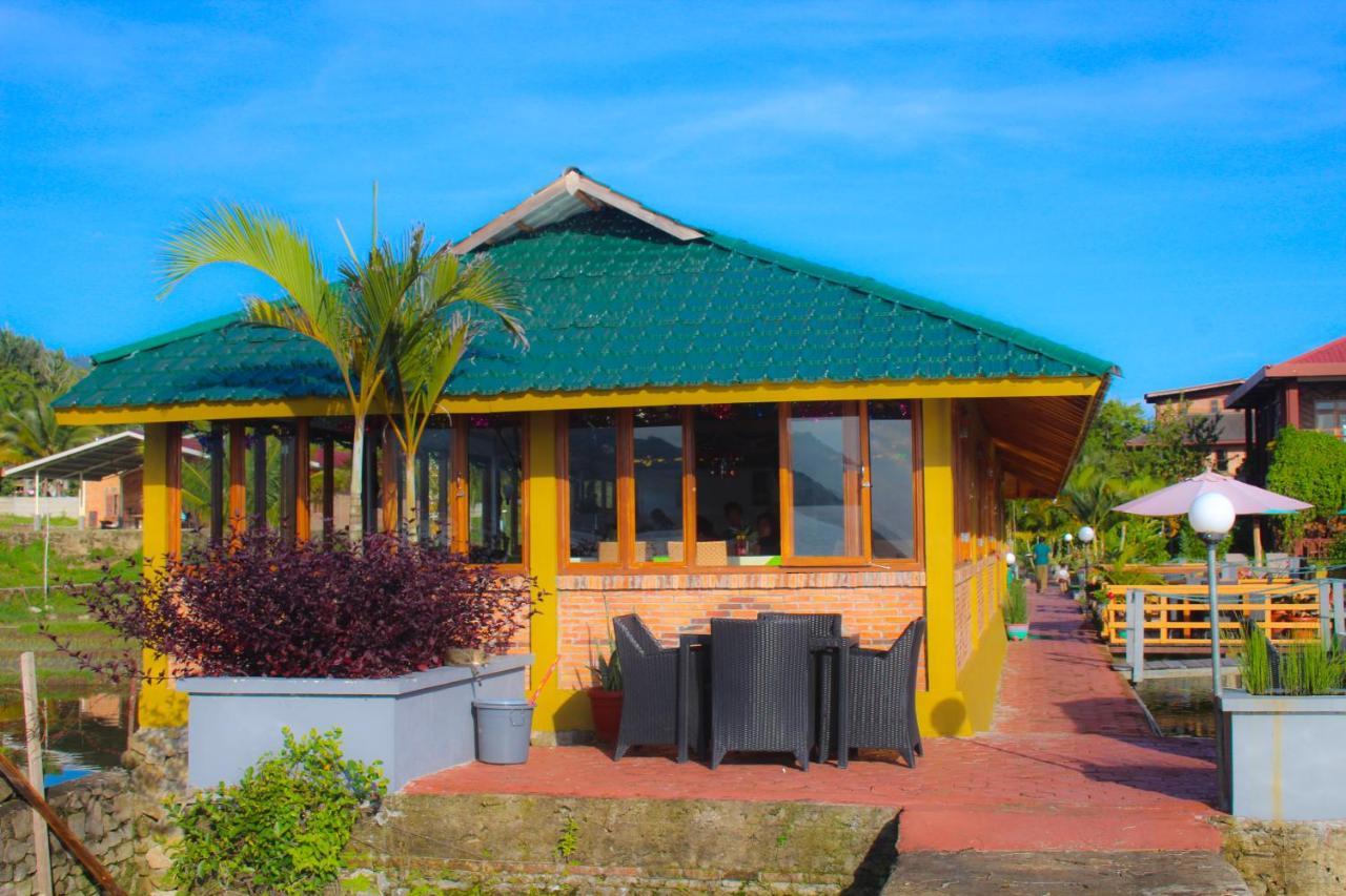 Toba Village Inn Tuk Tuk Exteriör bild