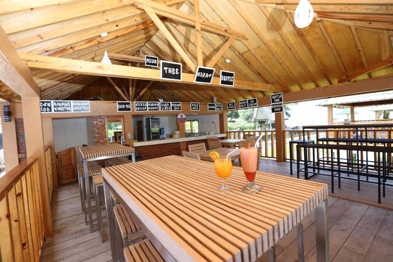 Toba Village Inn Tuk Tuk Exteriör bild